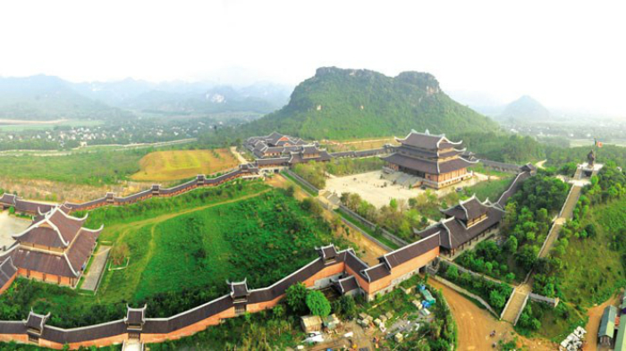 thue-xe-4-cho-ha-noi-di-bai-dinh